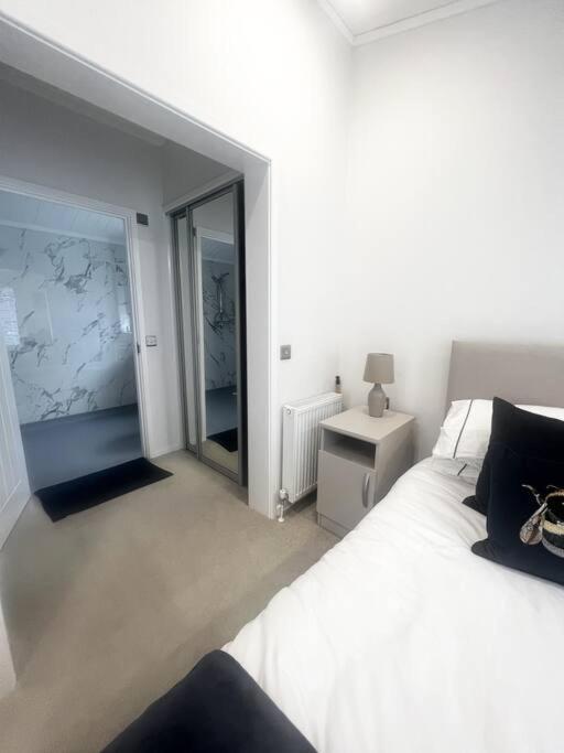 Diddly Squat Lodge With Hot Tub, Pendle View Holiday Park Clitheroe Exterior foto
