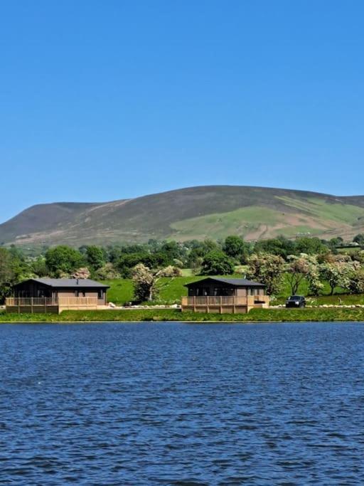 Diddly Squat Lodge With Hot Tub, Pendle View Holiday Park Clitheroe Exterior foto